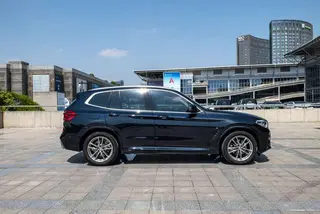 BMW X3 2020 xDrive25i M Sports suit interior photo 8 BMW X3 2020 xDrive25i M Sports suit interior photo 8