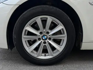 BMW 5 Series 2014 520Li Elegant style exterior photo 5
