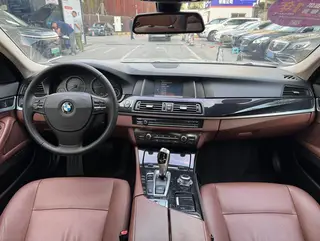 BMW 5 Series 2014 520Li Elegant style interior photo 8
