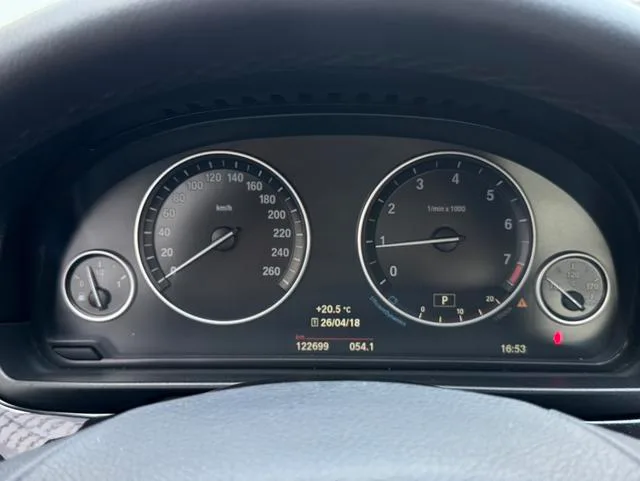 BMW 5 Series 2014 520Li Elegant style interior photo 12