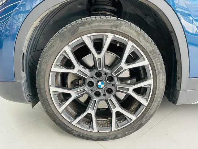 BMW X1 2021 xDrive25Li Tipo de lujo exterior foto 3