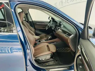 BMW X1 2021 xDrive25Li Tipo de lujo interior foto 12