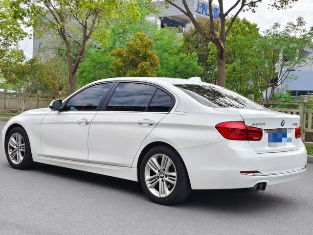 BMW 3 Series 2017 320Li Fashionable interior photo 8
