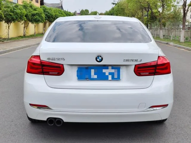 BMW 3 Series 2017 320Li Fashionable interior photo 9