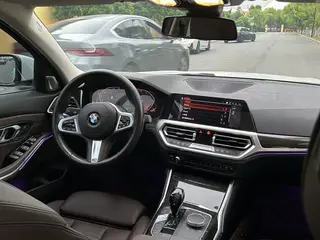 BMW 3 Series 2020 325Li M Sports suit interior photo 14 BMW 3 Series 2020 325Li M Sports suit interior photo 14