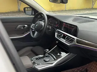 BMW 3 Series 2020 325Li M Sports suit interior photo 18 BMW 3 Series 2020 325Li M Sports suit interior photo 18