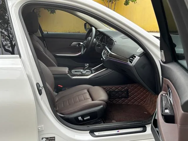 BMW 3 Series 2020 325Li M Sports suit interior photo 19 BMW 3 Series 2020 325Li M Sports suit interior photo 19