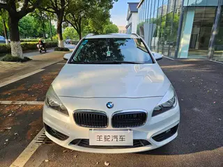 BMW 2 Series Touring 2016 218i Estilo de moda exterior foto 2