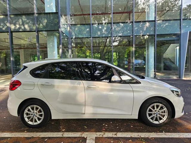 BMW 2 Series Touring 2016 218i Estilo de moda exterior foto 7