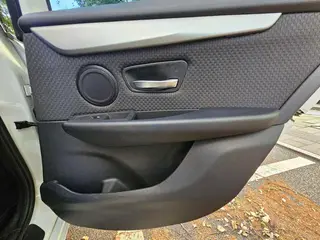 BMW 2 Series Touring 2016 218i Estilo de moda interior foto 13