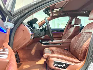 BMW 7 Series 2019 Restyling 740Li xDrive Administrative M Sports suit interior photo 6