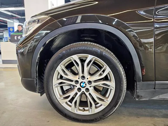 BMW X1 2019 sDrive20Li Leading Type exterior photo 6