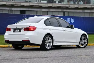 BMW 3 Series 2017 320i M Sporty exterior photo 4