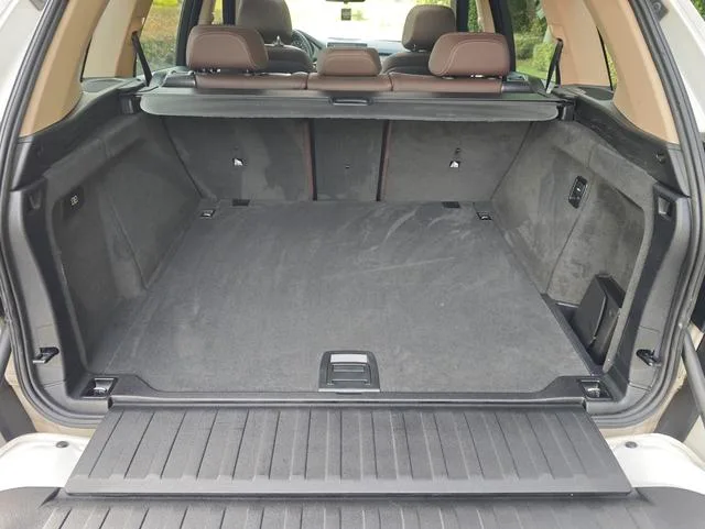 BMW X5 2014 xDrive35i Leading Type interior photo 17
