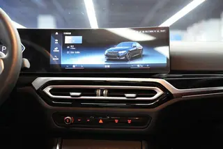 BMW 3 Series 2023 325Li M Sports Night Suit interior photo 17