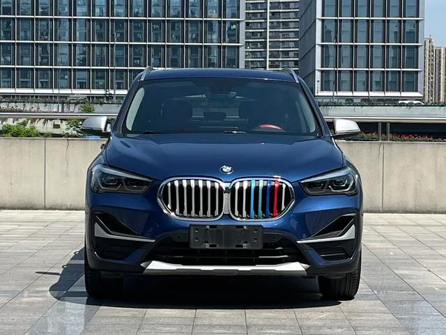 BMW X1 2021 xDrive25Li Tipo de lujo exterior foto 2