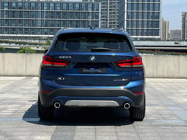 BMW X1 2021 xDrive25Li Tipo de lujo exterior foto 5