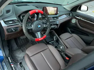 BMW X1 2021 xDrive25Li Tipo de lujo interior foto 11