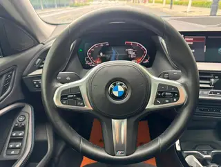 BMW 2 Series 2021 225i Четырехдверное купе M Спортивный ночной костюм интерьер фото 13
