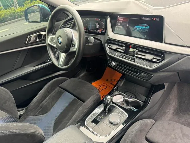 BMW 2 Series 2021 225i Четырехдверное купе M Спортивный ночной костюм интерьер фото 17