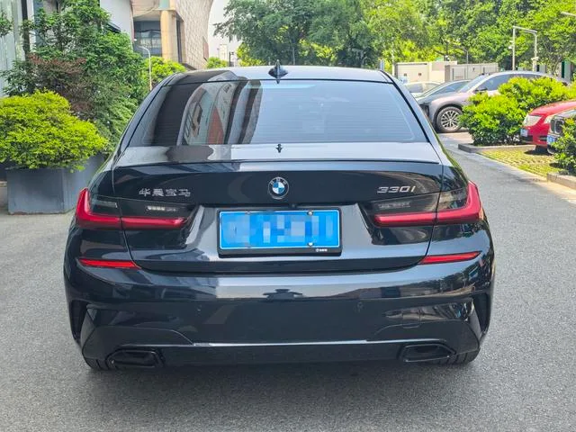 BMW 3 Series 2020 330i M Set de nuit de sport intérieur photo 14