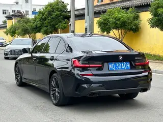 BMW 3 Series 2021 325Li M Sports Night Suit exterior photo 4