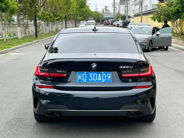 BMW 3 Series 2021 325Li M Sports Night Suit exterior photo 5