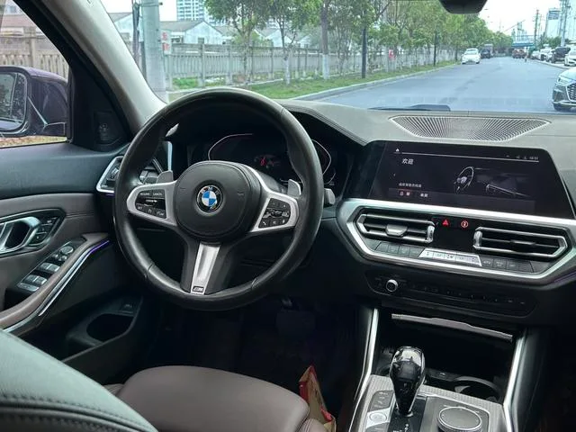 BMW 3 Series 2021 325Li M Sports Night Suit interior photo 16