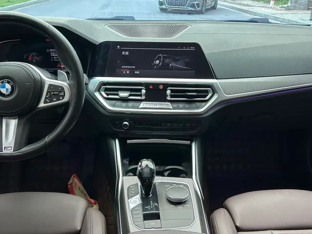 BMW 3 Series 2021 325Li M Sports Night Suit interior photo 17