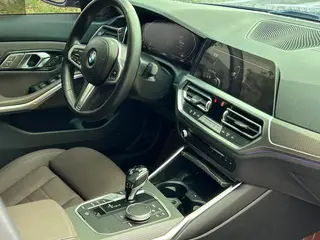 BMW 3 Series 2021 325Li M Sports Night Suit interior photo 20