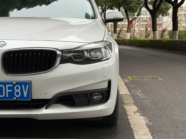 BMW 3 Series GT 2017 320i Fashionable exterior photo 10 BMW 3 Series GT 2017 320i Fashionable exterior photo 10