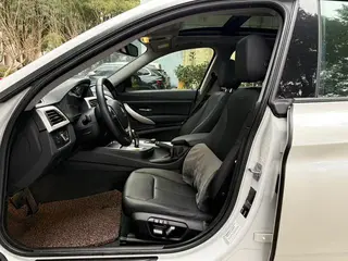 BMW 3 Series GT 2017 320i Fashionable interior photo 14 BMW 3 Series GT 2017 320i Fashionable interior photo 14