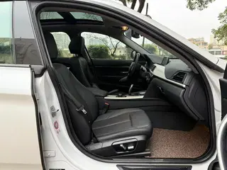 BMW 3 Series GT 2017 320i Fashionable interior photo 19 BMW 3 Series GT 2017 320i Fashionable interior photo 19