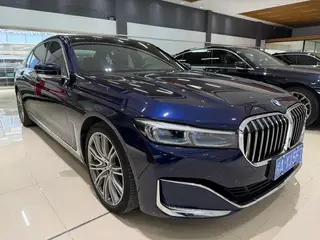 BMW 7 Series 2019 Restyling 740Li xDrive Administrative Luxury Set exterior photo 3