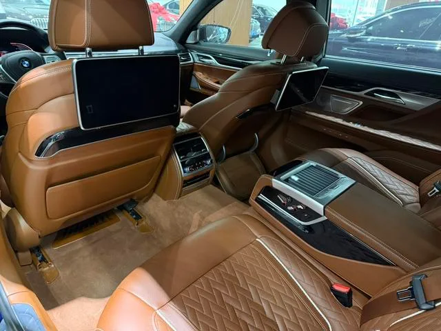 BMW 7 Series 2019 Restyling 740Li xDrive Administrative Luxury Set exterior photo 6