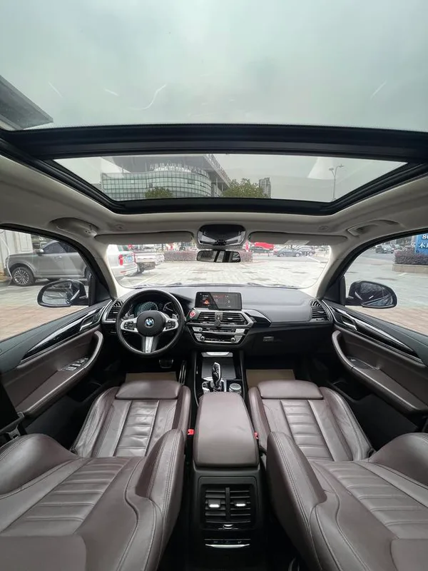 BMW X3 2019 xDrive28i M Sports suit interior photo 11