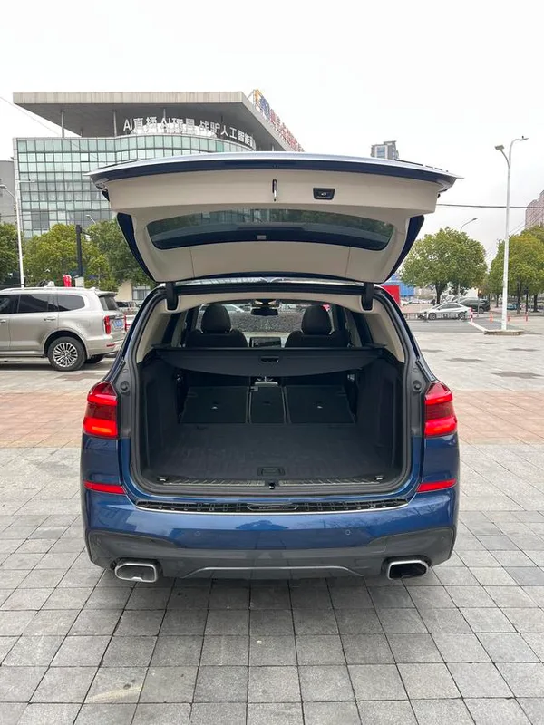 BMW X3 2019 xDrive28i M Sports suit interior photo 17
