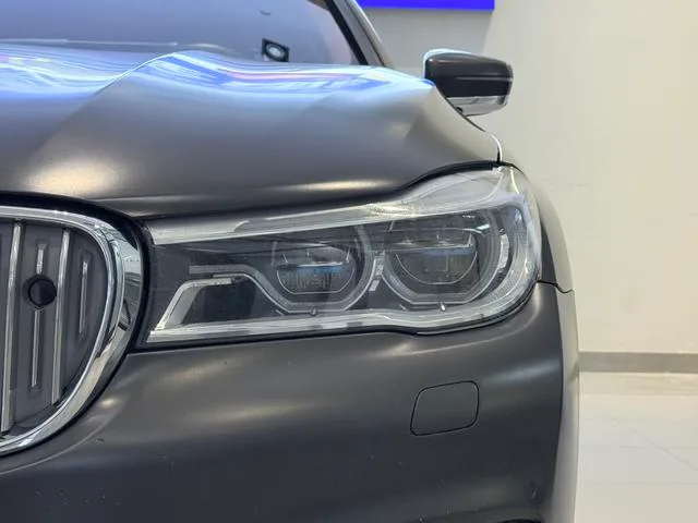 BMW 7 Series 2017 M760Li xDrive Excellente édition extravagante extérieur photo 4