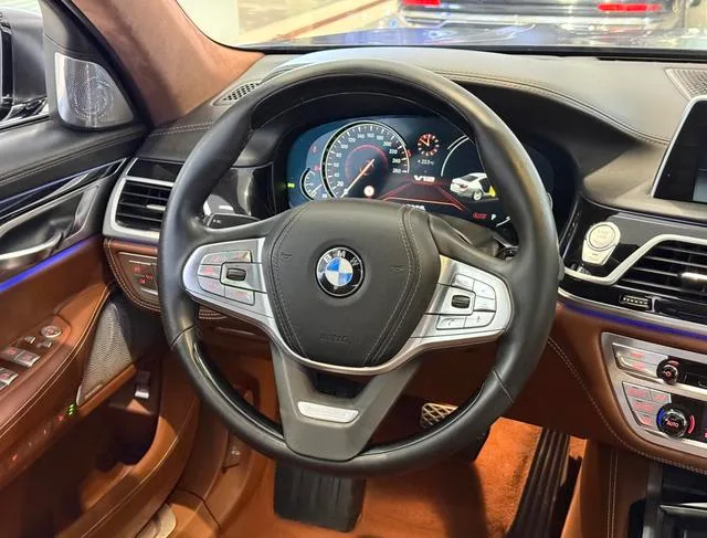 BMW 7 Series 2017 M760Li xDrive Excellente édition extravagante extérieur photo 5