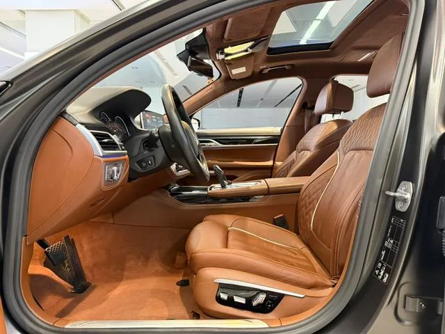 BMW 7 Series 2017 M760Li xDrive Excellente édition extravagante extérieur photo 6