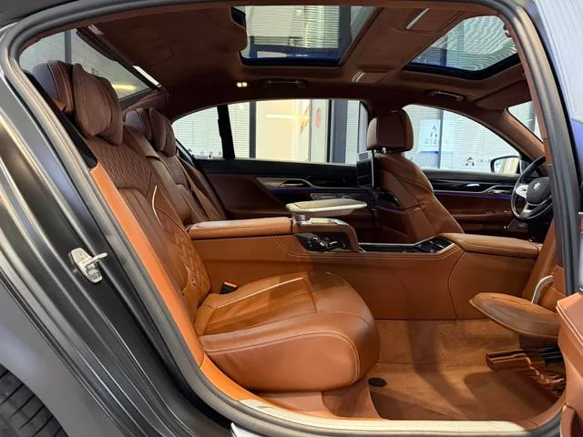 BMW 7 Series 2017 M760Li xDrive Excellente édition extravagante extérieur photo 10