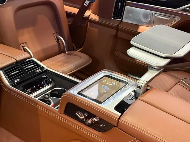 BMW 7 Series 2017 M760Li xDrive Excellente édition extravagante intérieur photo 11
