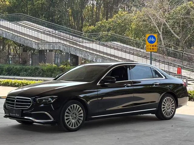Mercedes-Benz E-Class 2022 E 300 L Luxury type Passenger car exterior photo 1 Mercedes-Benz E-Class 2022 E 300 L Luxury type Passenger car exterior photo 1