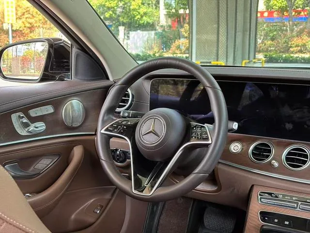 Mercedes-Benz E-Class 2022 E 300 L Luxury type Passenger car exterior photo 4 Mercedes-Benz E-Class 2022 E 300 L Luxury type Passenger car exterior photo 4