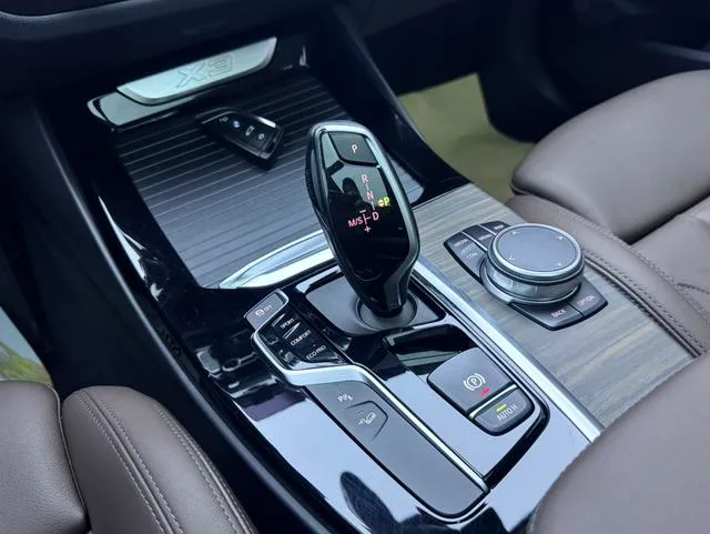 BMW X3 2018 xDrive28i Luxury Set China V interior photo 16
