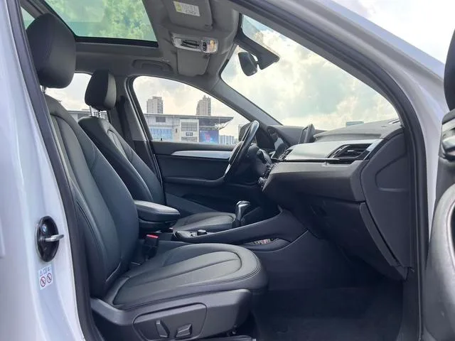 BMW X1 2018 sDrive18Li Fashionable exterior photo 2