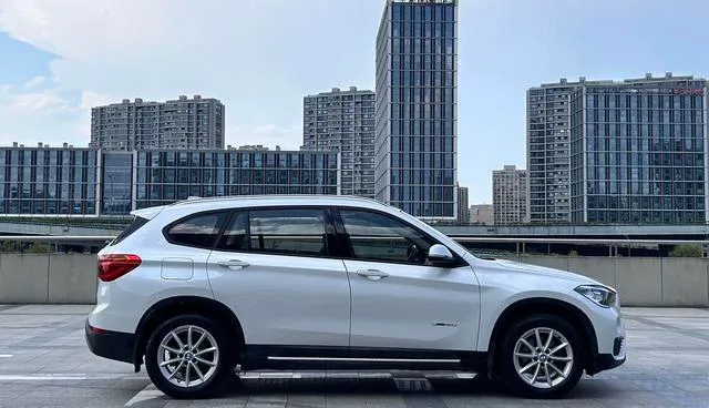 BMW X1 2018 sDrive18Li Fashionable exterior photo 8