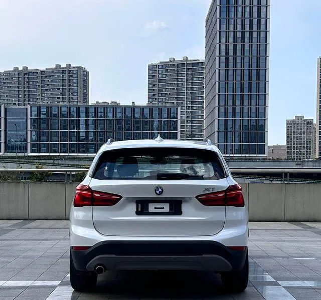 BMW X1 2018 sDrive18Li Fashionable interior photo 15