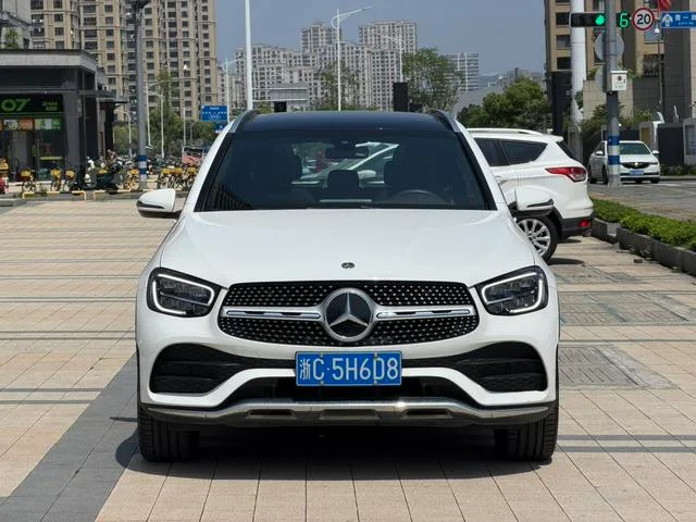 Mercedes-Benz GLC 2022 Tres cambios GLC 260 L 4MATIC Dinámico exterior foto 2