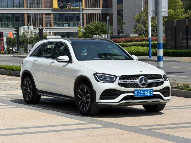 Mercedes-Benz GLC 2022 Tres cambios GLC 260 L 4MATIC Dinámico exterior foto 3